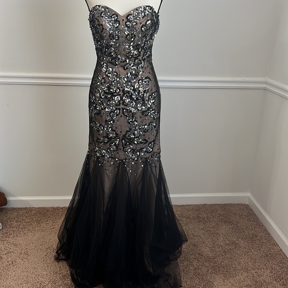 Coya Collection Dresses & Skirts - Coya Collection Prom/Formal Dress.